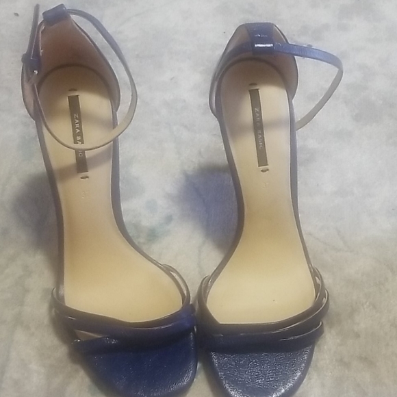 Heels - Picture 3 of 6